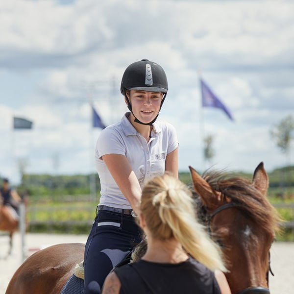 lila Eervol Effectief Instructeur paardensport en -houderij | Yuverta mbo