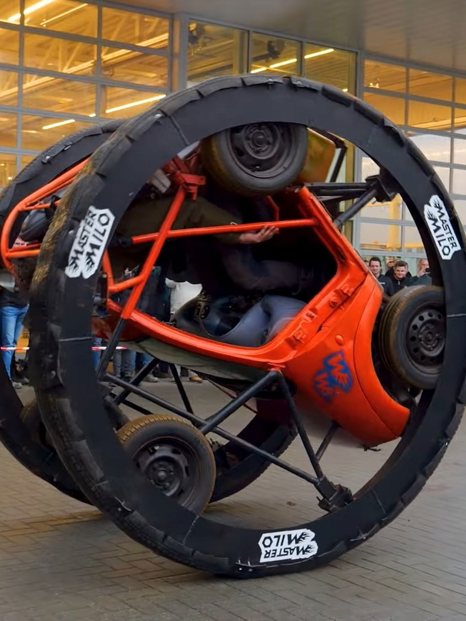 Mbo-studenten op het podium tijdens Skills The Finals 2025